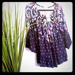 🌹must go! Wide neck colored shirt NWT